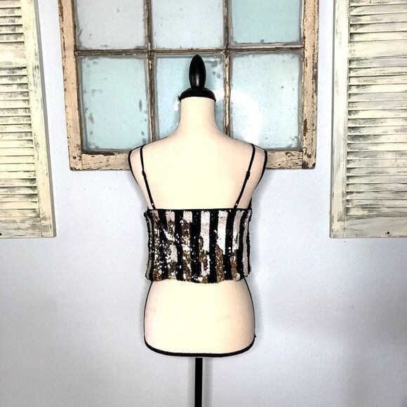 Beautiful & Sexy NWT Sequin Crop Top - Picture 3 of 9